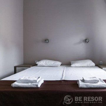 Baget Hotel 6