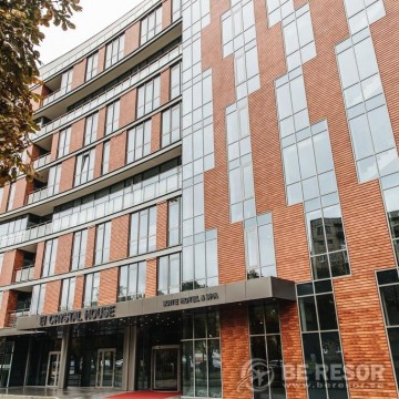 Crystal House Apartments & Spa 1