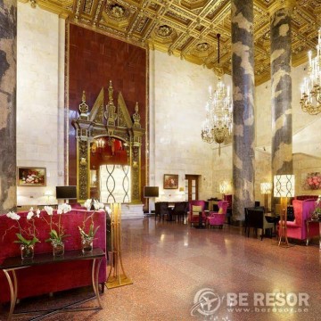 Hilton Moscow Leningradskaya 4
