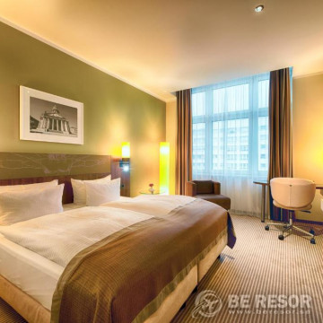 Leonardo Royal Hotel Berlin Alexanderplatz 7