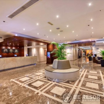 Majestic Hotel Tower 2