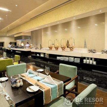 Millennium Plaza Hotel 3