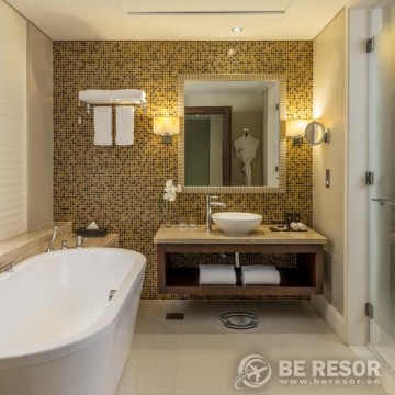 Millennium Plaza Hotel 9