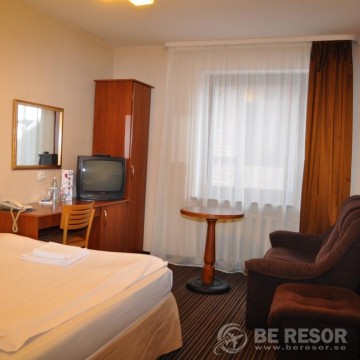 Paraiso Hotel 5