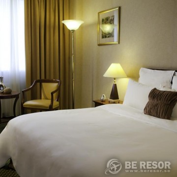Renaissance Samara Hotel 3