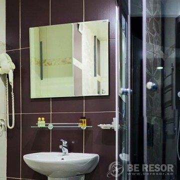 SM Royal Hotel 8